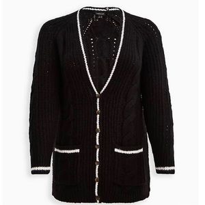 Torrid 2 (2X, 18/20) Black White Raglan Cable Button Up Cardigan Sweater